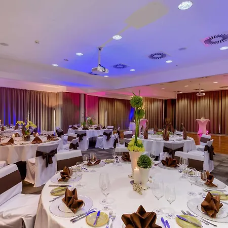 Park Plaza 4* Трир