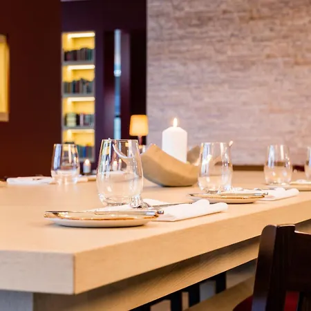 Park Plaza Hotel 4*