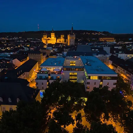 מלון Park Plaza 4*