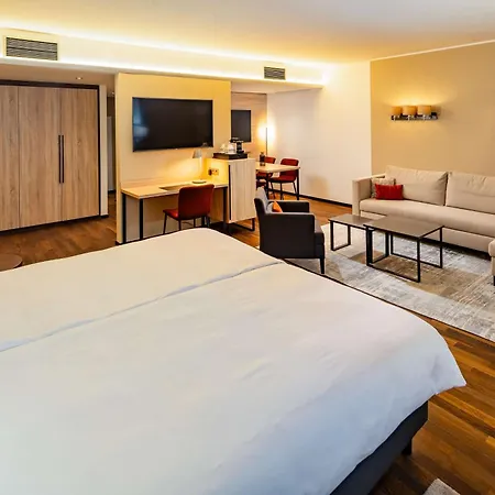 Park Plaza