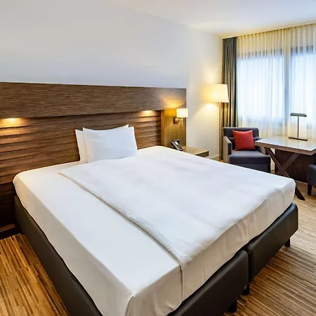 Park Plaza