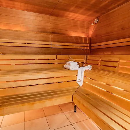 Park Plaza 4* Трир