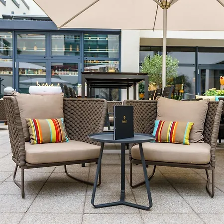 Park Plaza Hotel 4*