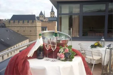 Park Plaza Hotel 4*
