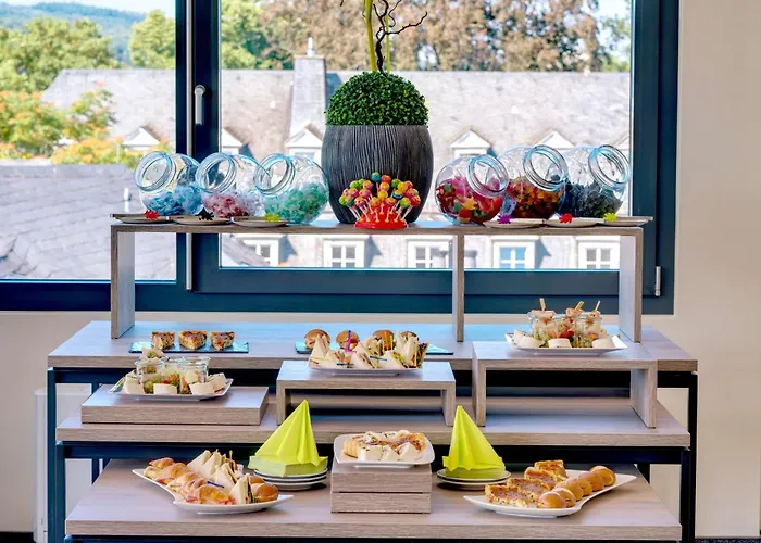 מלון Park Plaza 4*