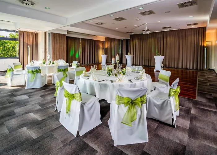 特里尔公园广场酒店 特里尔