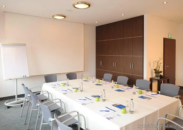 特里尔公园广场酒店 特里尔