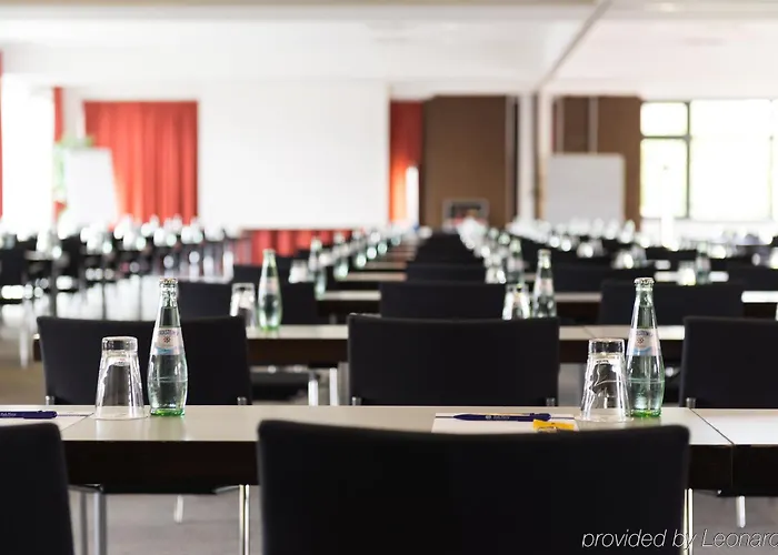 特里尔公园广场酒店 4*